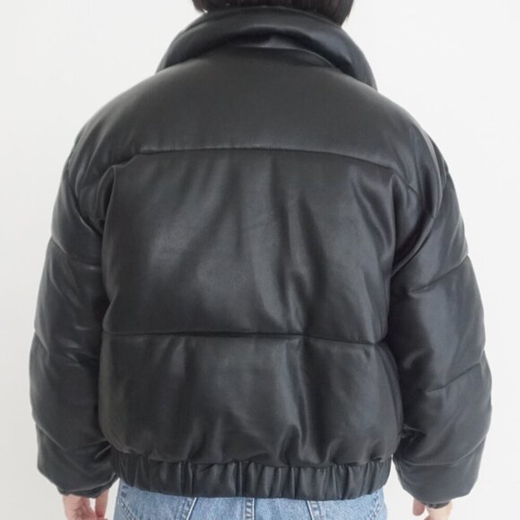 Abercrombie & Fitch Black Vegan Leather Short Crop Puffer Jacket Coat M - Picture 3 of 12